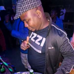 Mhofela Tindo