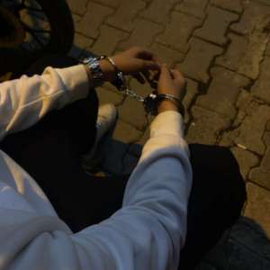 إذا وضعتني بمقارنة مع أحد فلا تختارني اتق شر الحليم اذا غضب